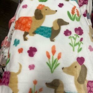 NWT (RARE) Colorful Dachshund Hearts & Flowers Throw Blanket (NO OFFERS PLEASE!)